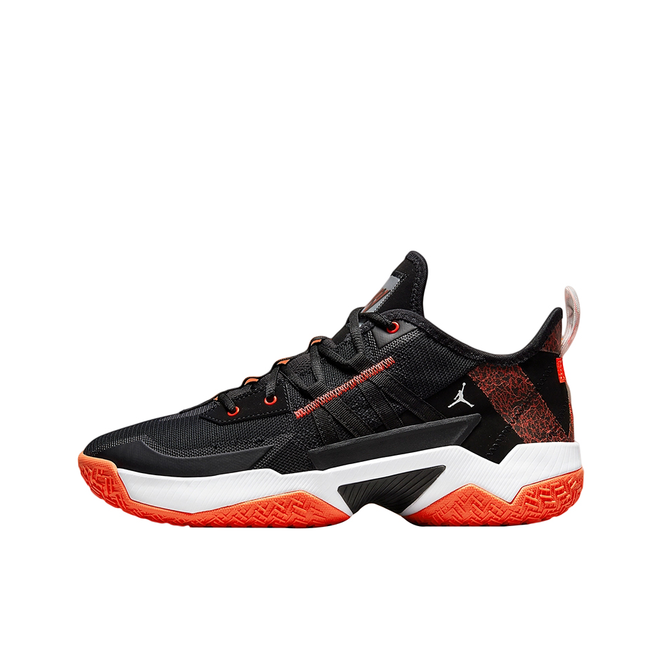 推荐商品：Jordan Westbrook One Take 2 威少 实战耐磨 复古 篮球鞋 Shattered Backboard 国外版/黑色/白色/亮深红