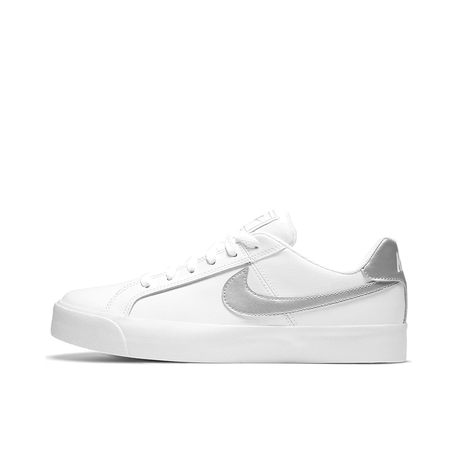 推荐商品：Nike Court Royale 板鞋 轻便防滑耐磨复古透气运动休闲低帮 女款/低帮/白色/银色