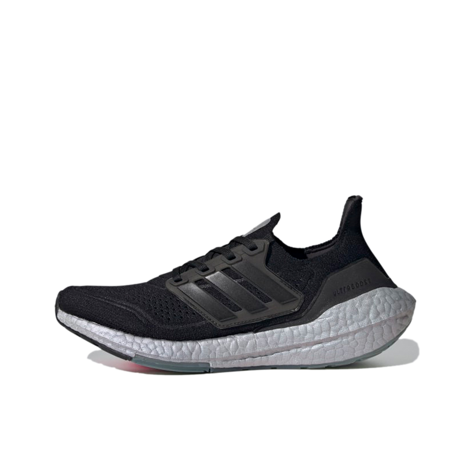 推荐商品：adidas UltraBoost 21 跑鞋 经典透气缓震织物防滑支撑防水马拉松抗扭转回弹圆头 女款/黑色/灰色