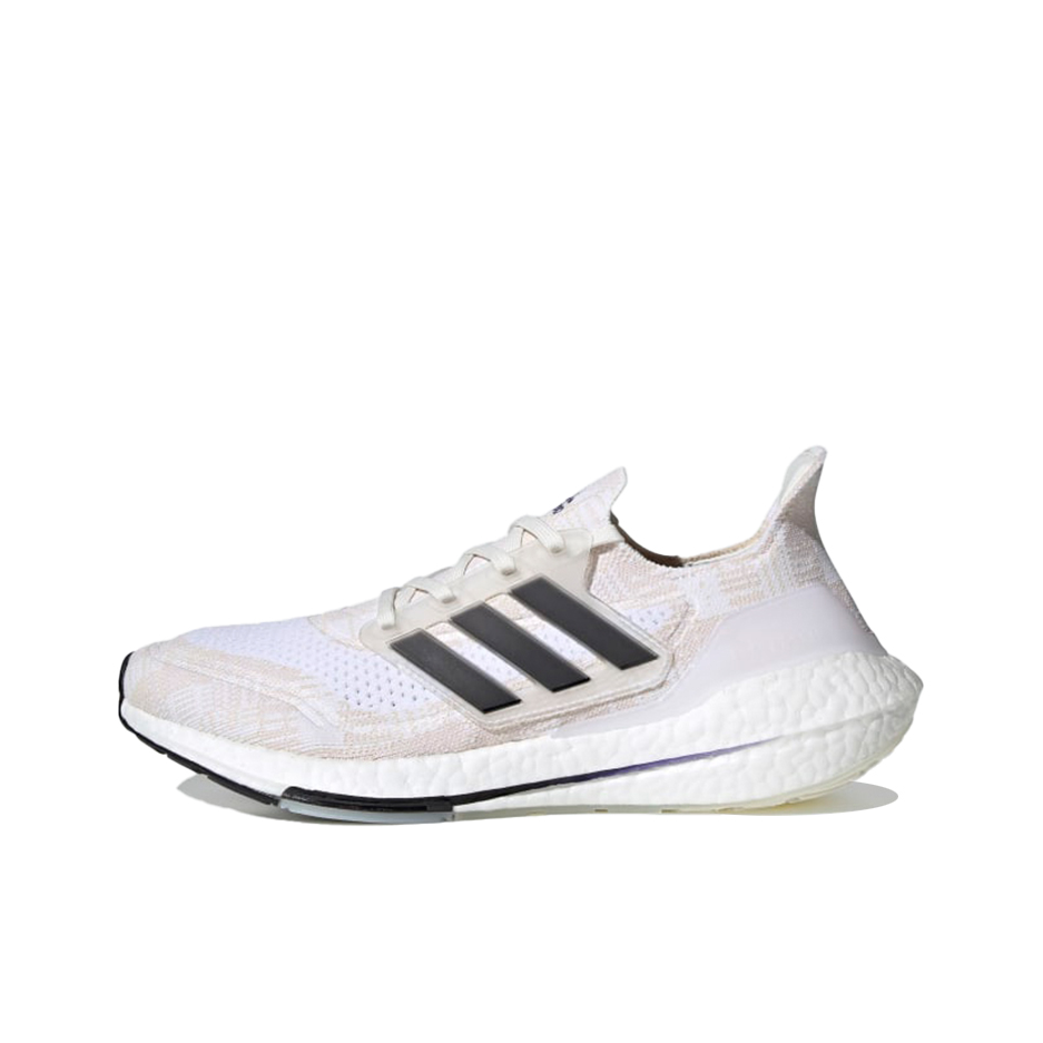 推荐商品：adidas UltraBoost 21 跑鞋 经典透气缓震织物防滑支撑防水马拉松抗扭转回弹圆头 男款/白色/黑色