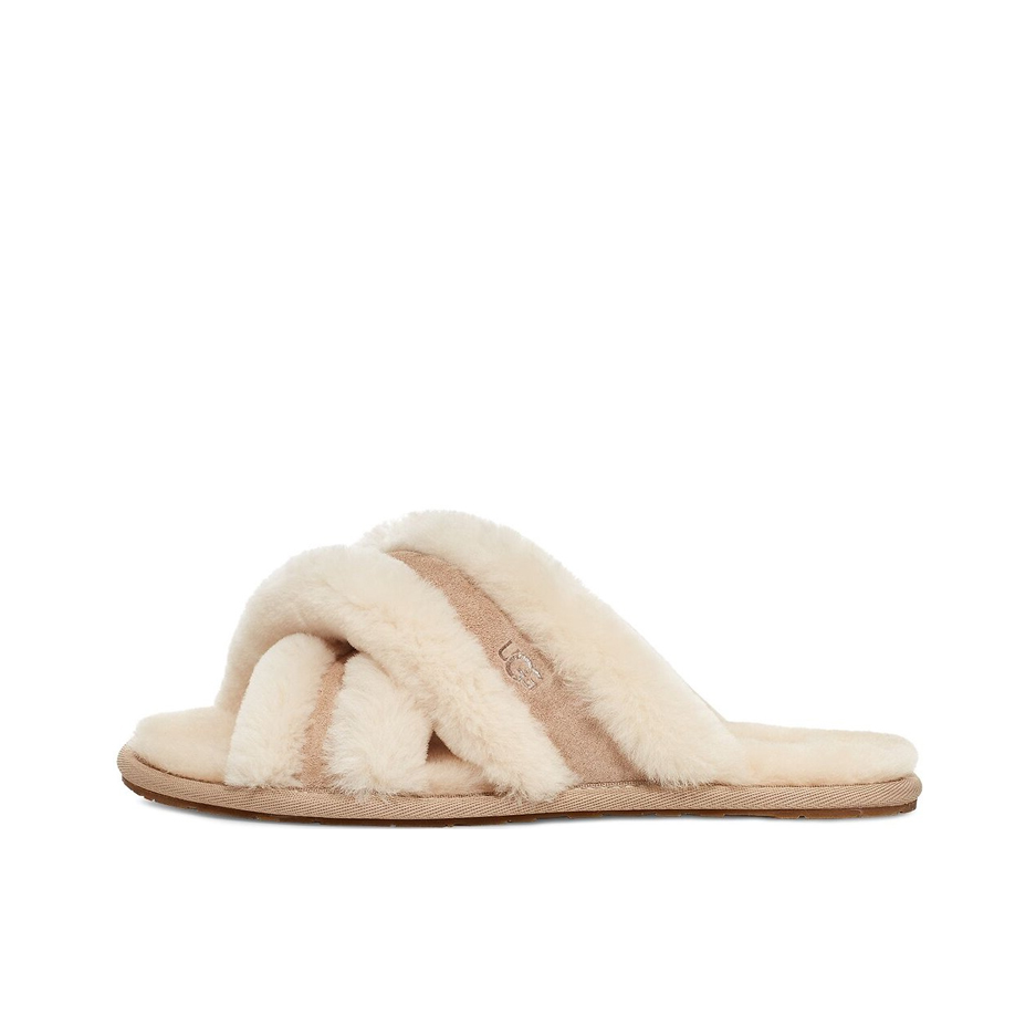 推荐商品：Ugg Scuffita 舒适轻便 简约时尚 潮流休闲露趾一字 拖鞋 女款/沙色