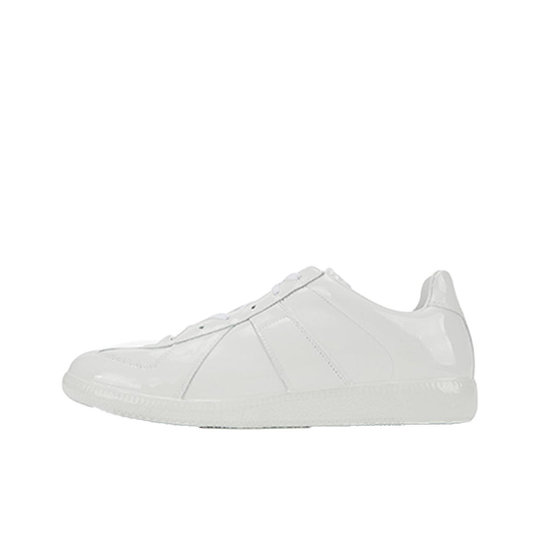 推荐商品：Maison Margiela 梅森·马吉拉 Replica 板鞋 德训鞋 时尚复古简约圆头牛皮拼接 亮面/白色