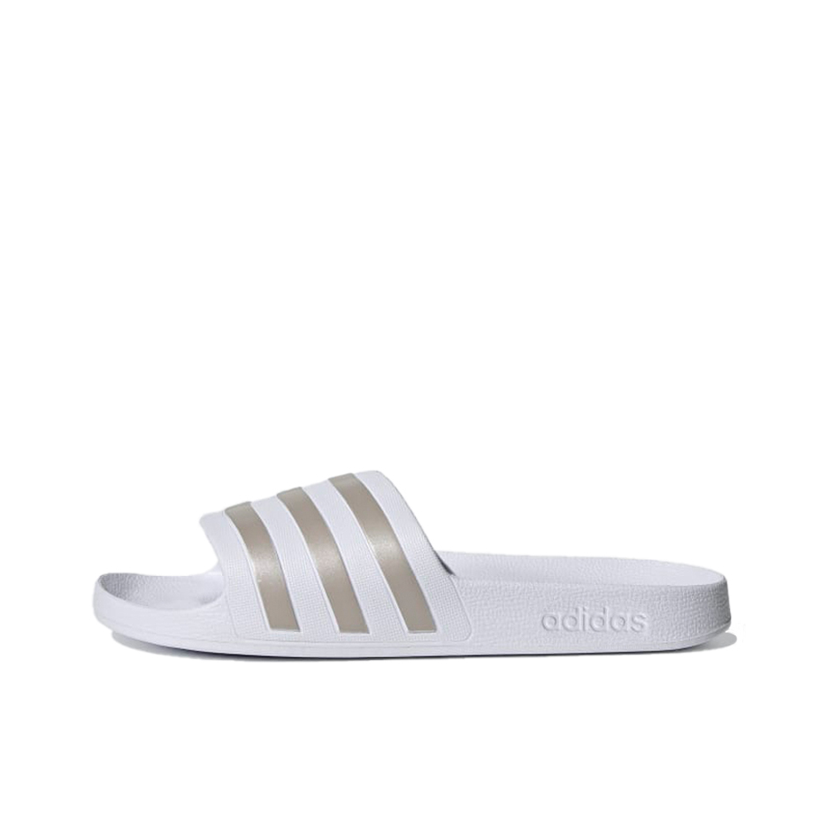 推荐商品：adidas Adilette Aqua 简约休闲 舒适透气 防滑耐磨 三条纹 外穿 沙滩 一字 运动 拖鞋 银白色