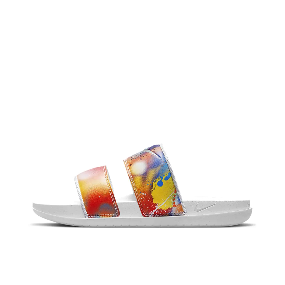 推荐商品：Nike Benassi Duo Ultra Slide 防滑耐磨 轻便 潮流百搭 休闲运动 双绑带 外穿 橡胶底 一字 拖鞋 白色/彩色