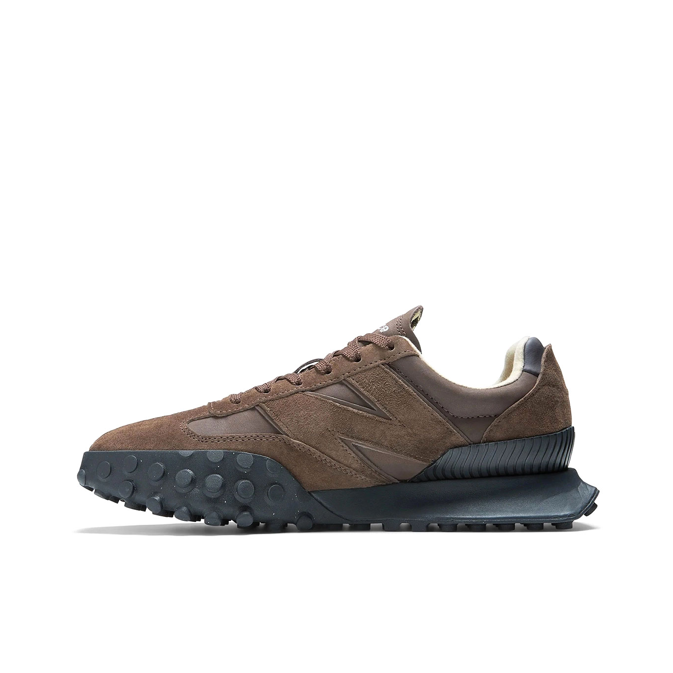 推荐商品：New Balance XC-72 织物 潮流复古 百搭拼接 舒适透气 减震 防滑耐磨 运动休闲鞋 Auralee联名/棕色
