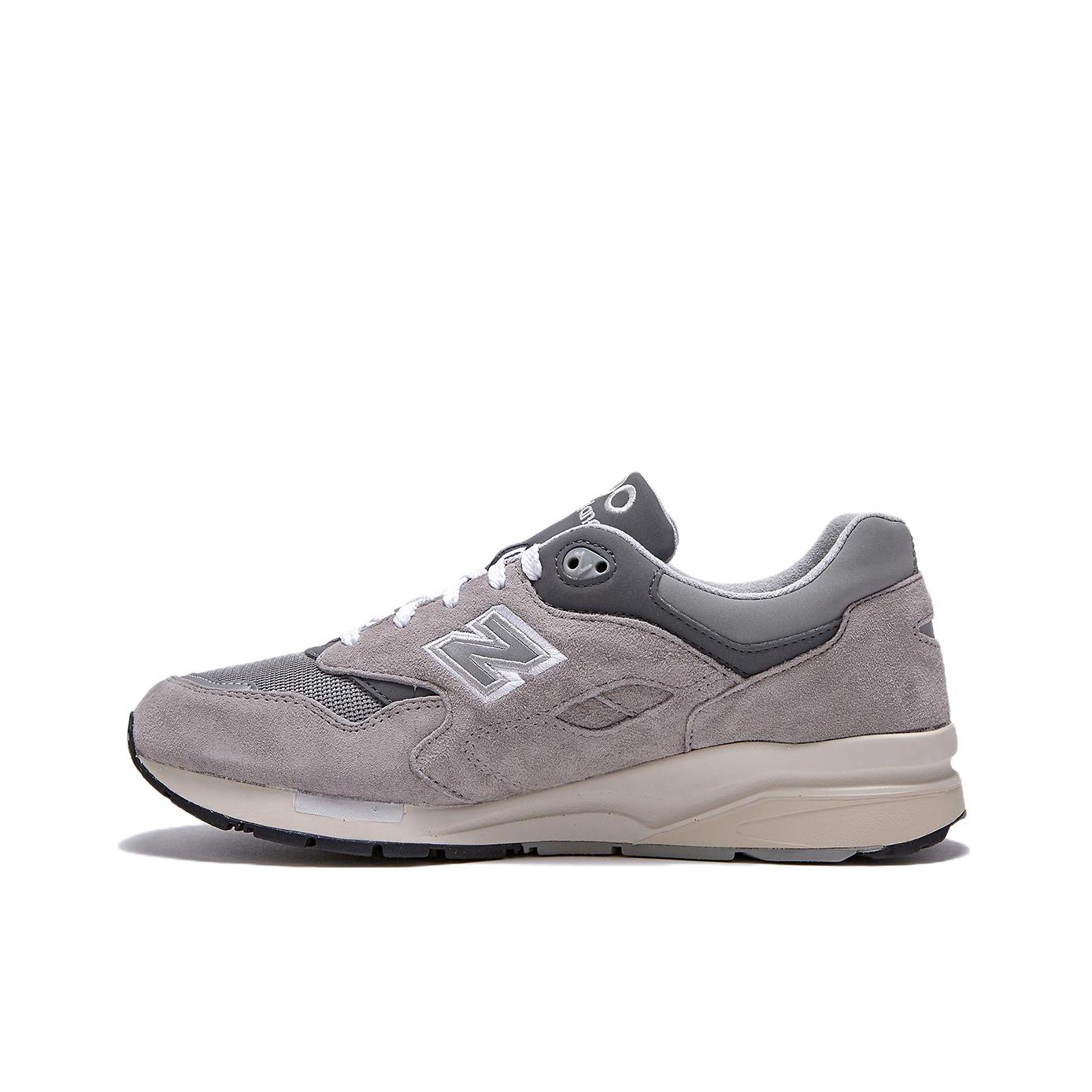 推荐商品：New Balance 1600 跑鞋 复古百搭休闲运动防滑耐磨轻便减震透气织物缓震低帮圆头 米/灰