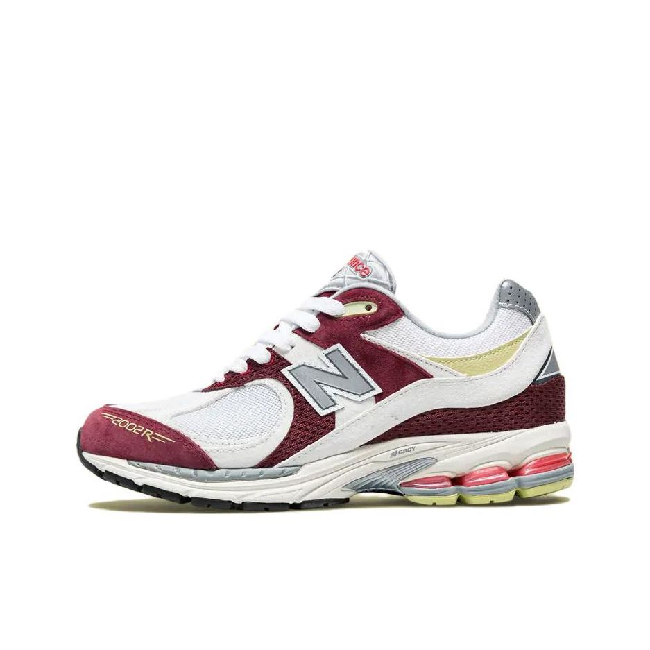 推荐商品：New Balance 2002R 跑鞋 缓震防滑耐磨透气复古拼接防水气垫慢跑支撑 Backyard Legends II Up There联名/红色/白色/黄色