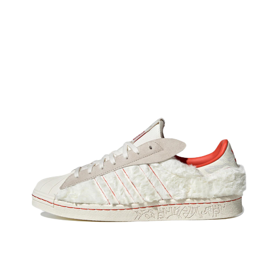 推荐商品：adidas Superstar 80s 板鞋 贝壳头复古防滑耐磨防水减震运动 卯兔 韩美林联名/白色/红色