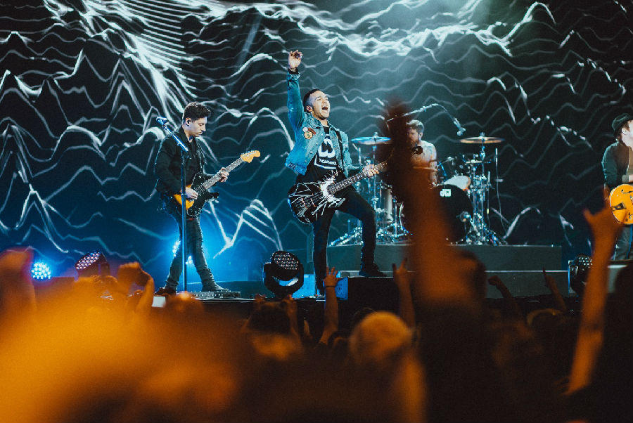 FALL OUT BOY“狂热”2018 世界巡演上海站