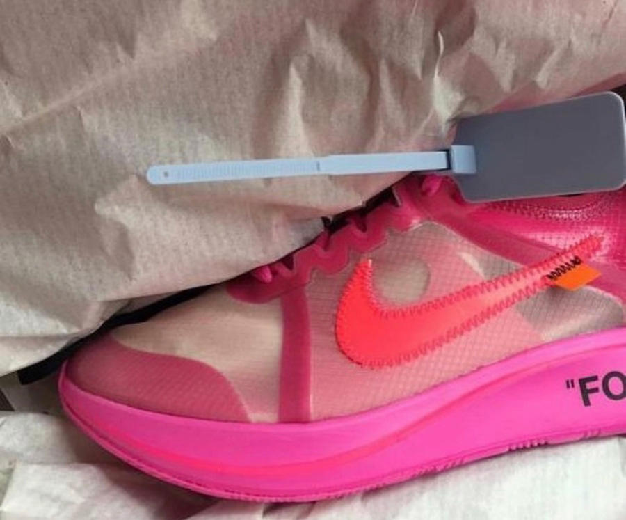 AJ4588,OFF-WHITE,Nike,Zoom Fly  新品轮番亮相！本月还有两双 OFF-WHITE x Zoom Fly SP！