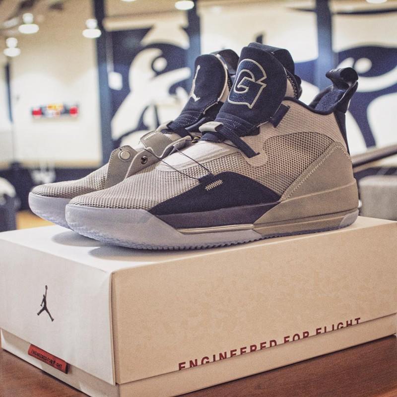 Jordan Brand,Air Jordan 33,Geo 来自首府的劲旅!Air Jordan 33 乔治城大学 PE 与队服曝光 Jordan Brand,Air Jordan 33,Geo 来自首府的劲旅!Air Jordan 33 乔治城大学 PE 与队服曝光