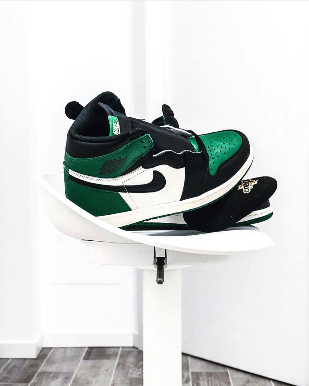 AJ1,Air Jordan 1 黑紫、黑绿脚趾 AJ1 涨到多少钱了?年底还有三双同级别的新配色! AJ1,Air Jordan 1 黑紫、黑绿脚趾 AJ1 涨到多少钱了?年底还有三双同级别的新配色!