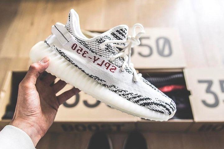 入手无望？YEEZY 350 Boost V2 Zebra下月货量疑似曝光！