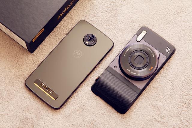 【图片24】Motorola z3体验：全面屏、侧边指纹、后置双摄，不止模块化