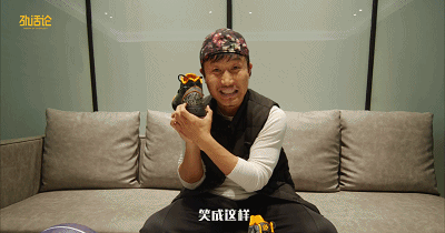 劲话论37丨为啥Kyrie5就是卖得好,因为能让每个人都当过人之王