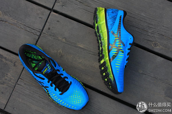 缓震胶世界中的土豪：Asics GEL-Quantum 360 跑鞋评测