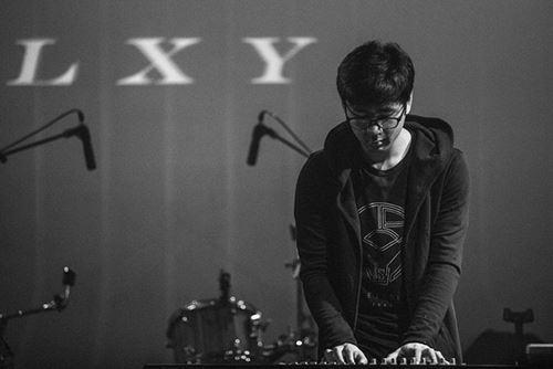 X面Y面—李霄云✖️鲸鱼马戏团双专场