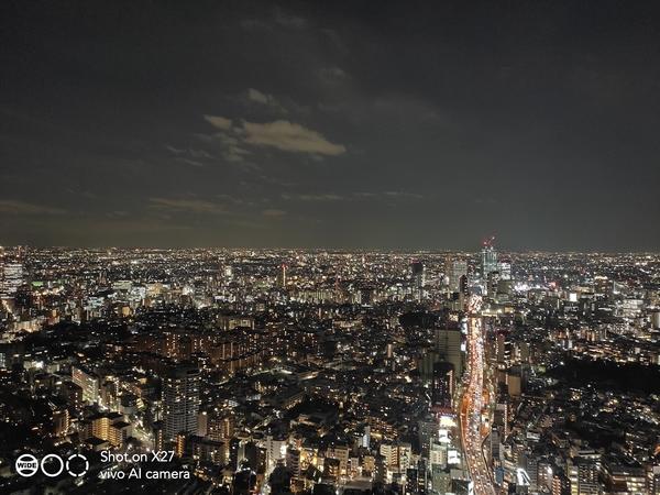 带着vivo X27去旅行：在樱花初盛的东京里打马而过