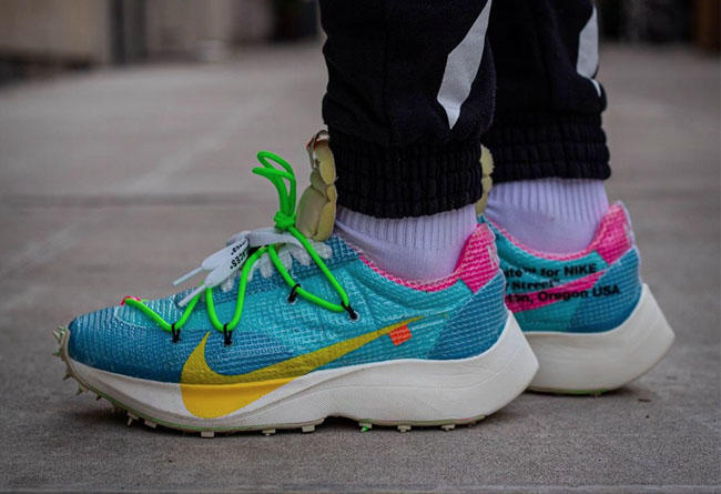 OFF-WHITE,Nike,Vapor Street  OW x Vapor Street 全新上脚图！3 款配色谁是你的菜？