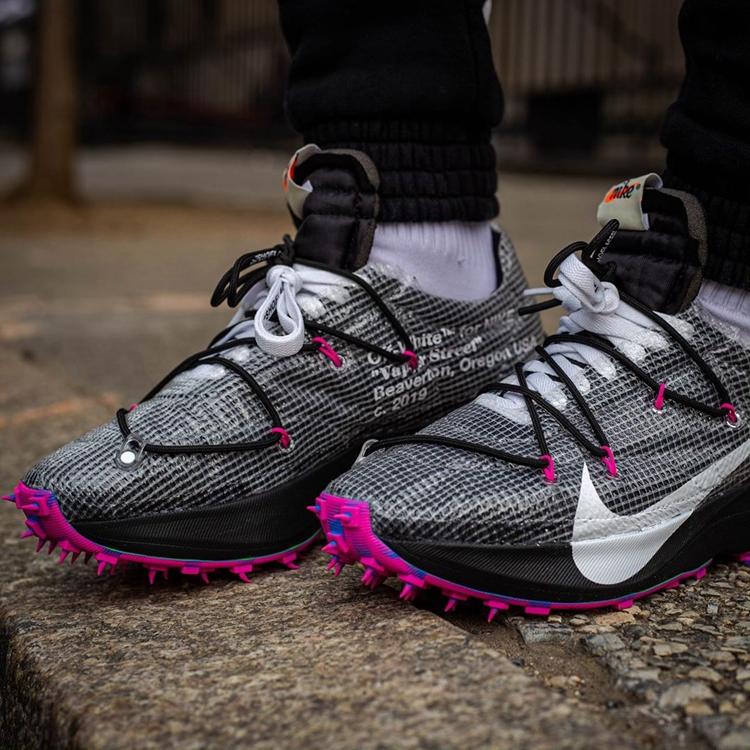 OFF-WHITE,Nike,Vapor Street  OW x Vapor Street 全新上脚图！3 款配色谁是你的菜？