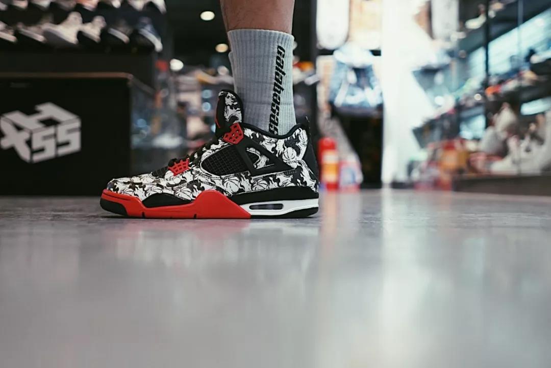 XH55开箱丨Air Jordan 4 "Tattoo"