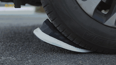 Boost变了，不再有踩屎感，阿迪达斯很大胆