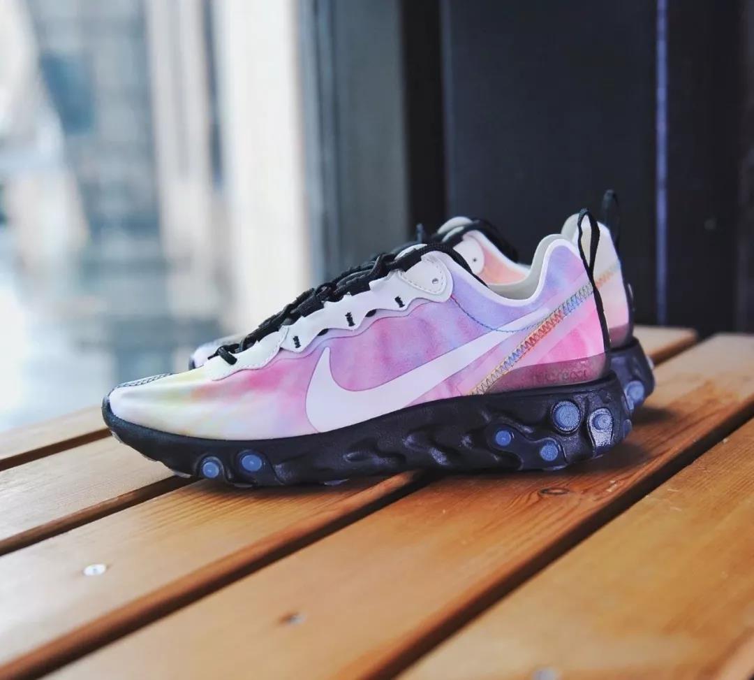 tie dye nike react