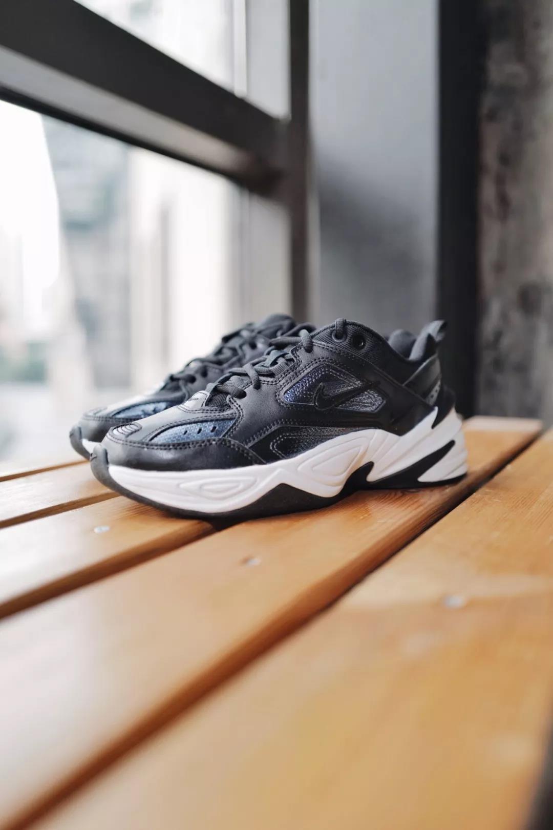 SOAR 开箱｜NIKE M2K TEKNO ESS “BLACK”