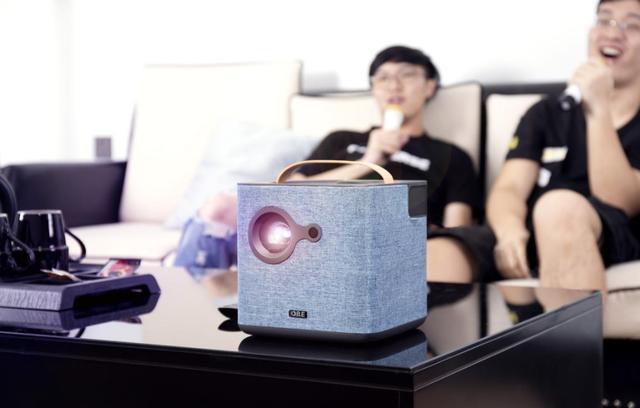 在家也能体验超大酷炫影院？冰镇西瓜般的畅爽体验爽翻天