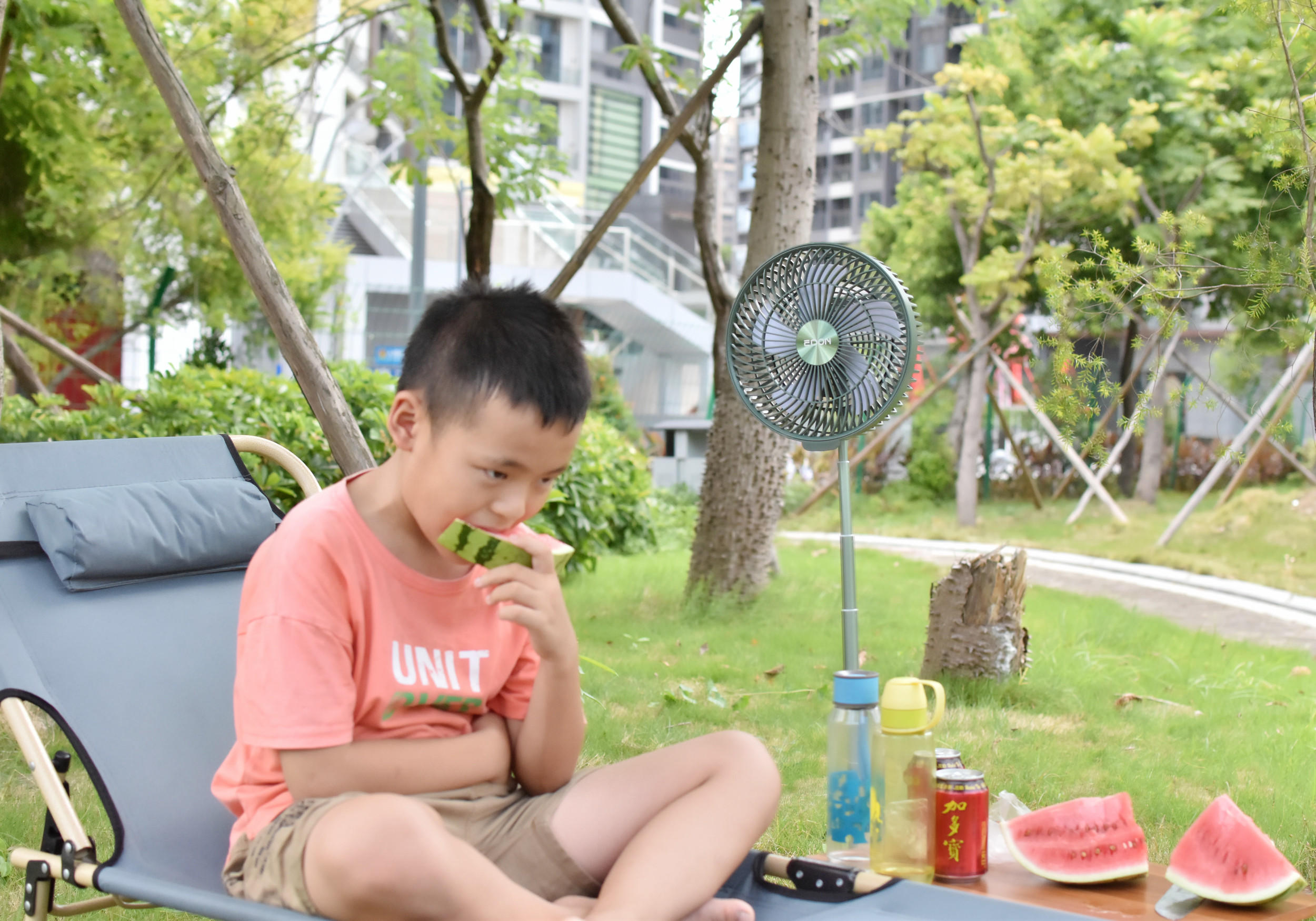 秋天首选风扇，风力柔和自然还自带加湿器，让秋天远离干燥