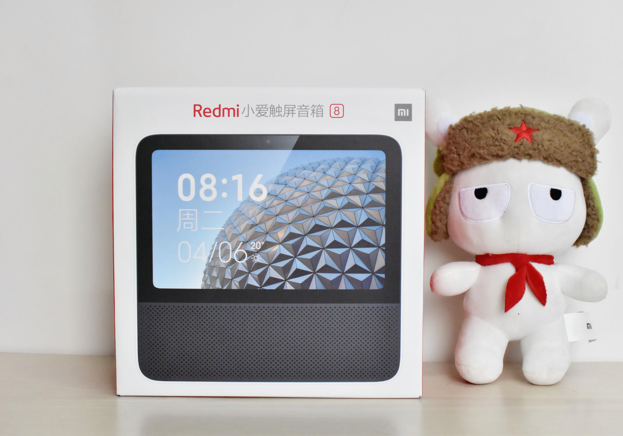 小爱同学飘了！Redmi小爱触屏音箱不仅屏大，还能隔空刷抖音