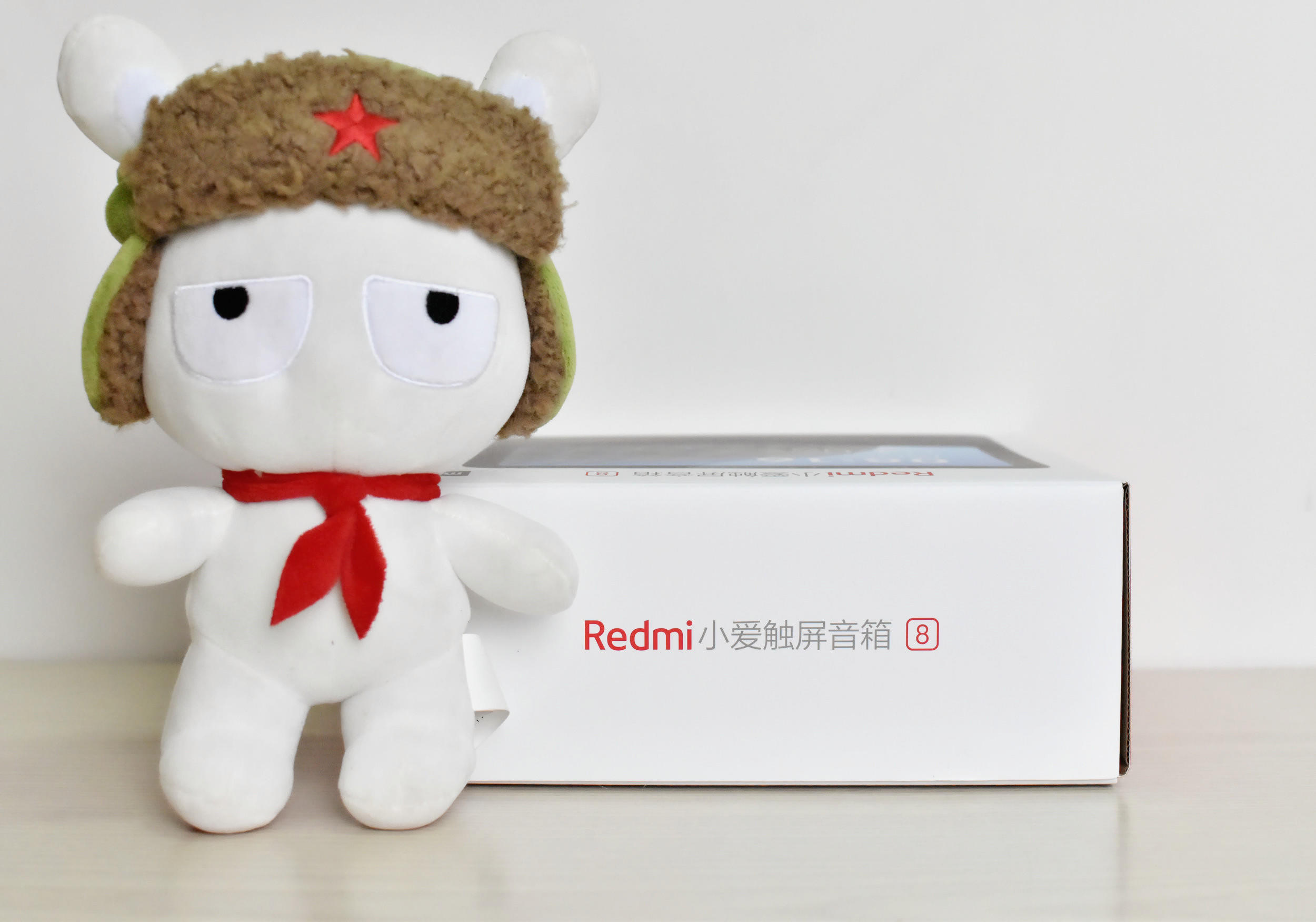小爱同学飘了！Redmi小爱触屏音箱不仅屏大，还能隔空刷抖音