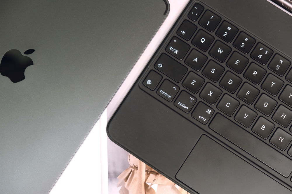 不妥协的极致体验：iPad Pro妙控键盘套装深度体验