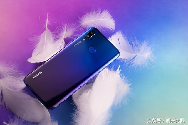 华为Nova3全面评测：售价2999值得买吗？