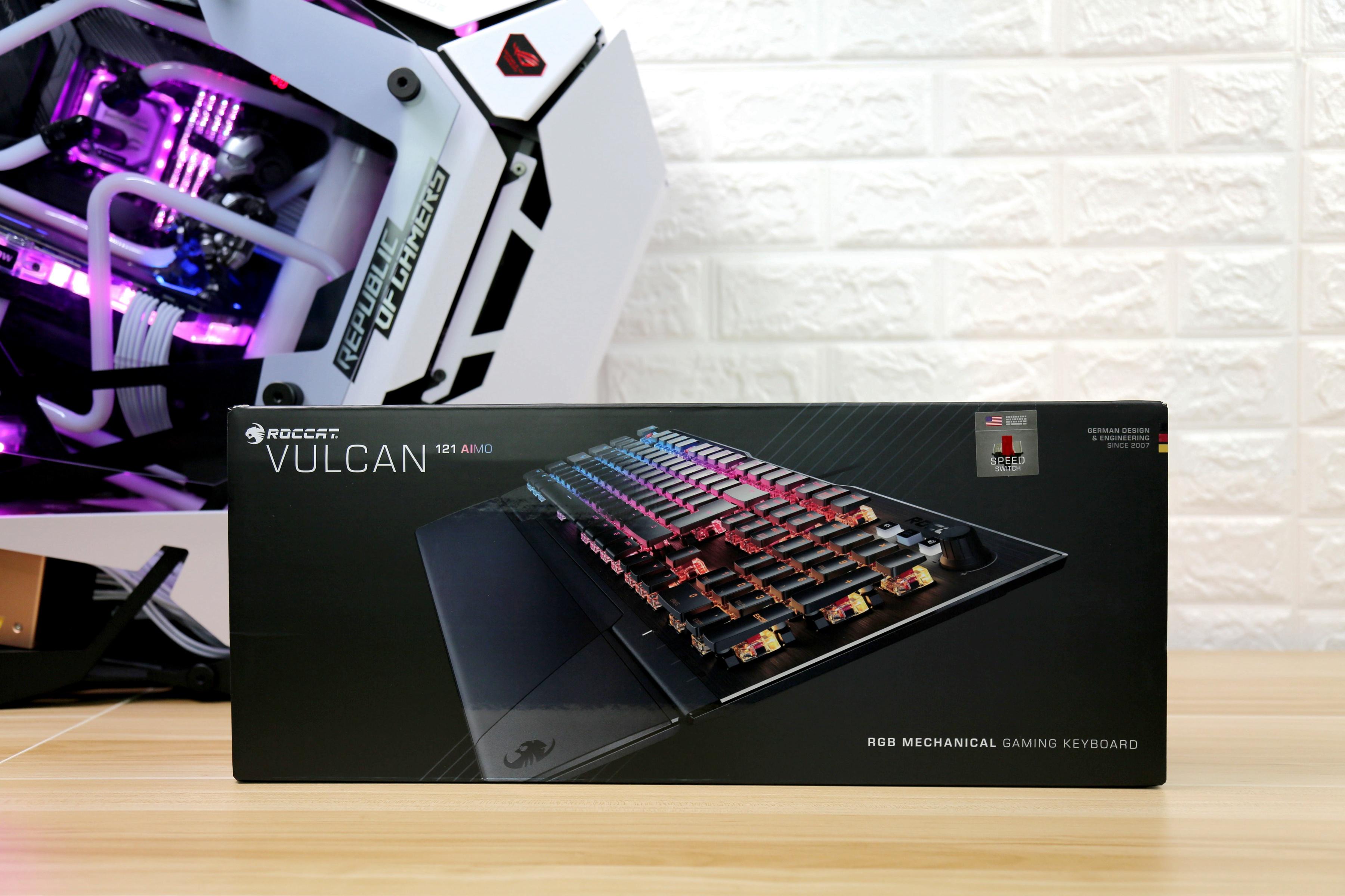 有信仰的电竞桌面要有与众不同的光：冰豹Vulcan121全彩机械键盘