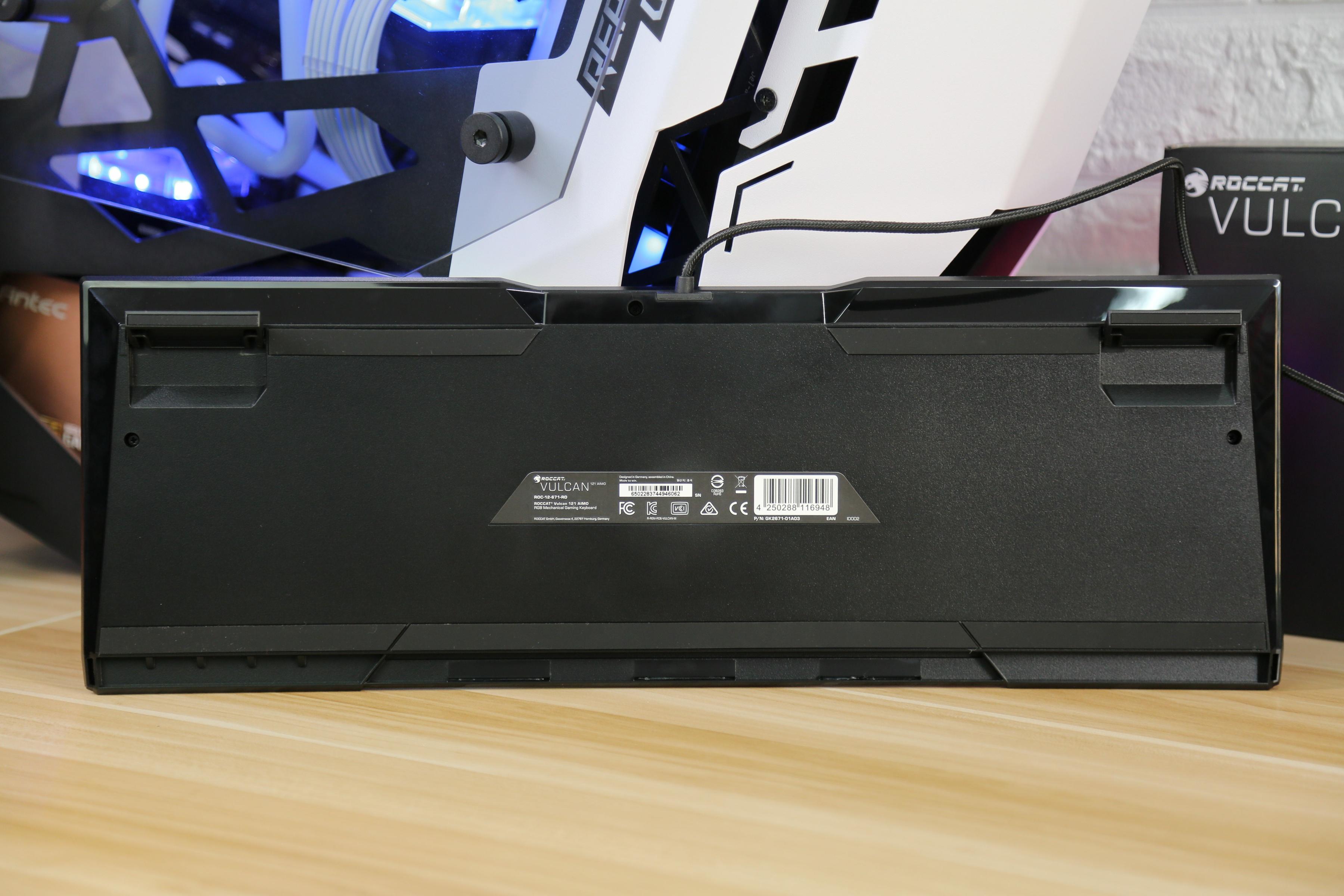 有信仰的电竞桌面要有与众不同的光：冰豹Vulcan121全彩机械键盘