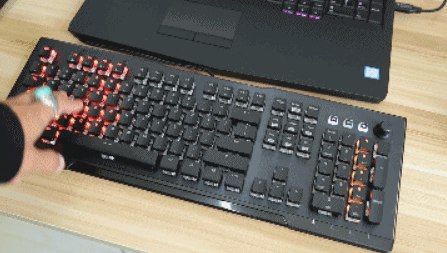 有信仰的电竞桌面要有与众不同的光：冰豹Vulcan121全彩机械键盘