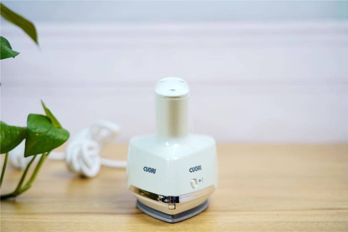 轻巧，便携，售价299元烫衣神器，这次是卓力做的