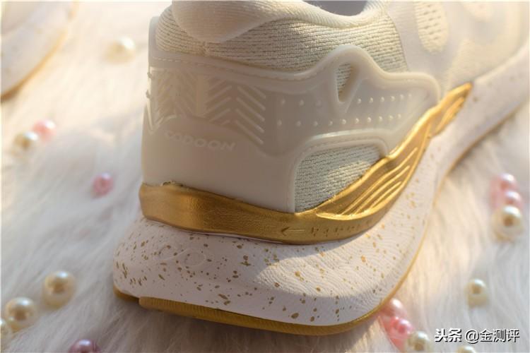 小米有品上线，性价比在袭，咕咚智能跑鞋10K挑战暴利？