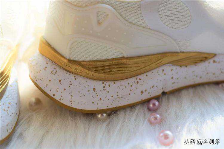 小米有品上线，性价比在袭，咕咚智能跑鞋10K挑战暴利？