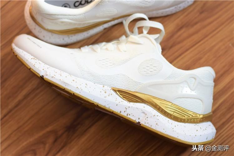 小米有品上线，性价比在袭，咕咚智能跑鞋10K挑战暴利？