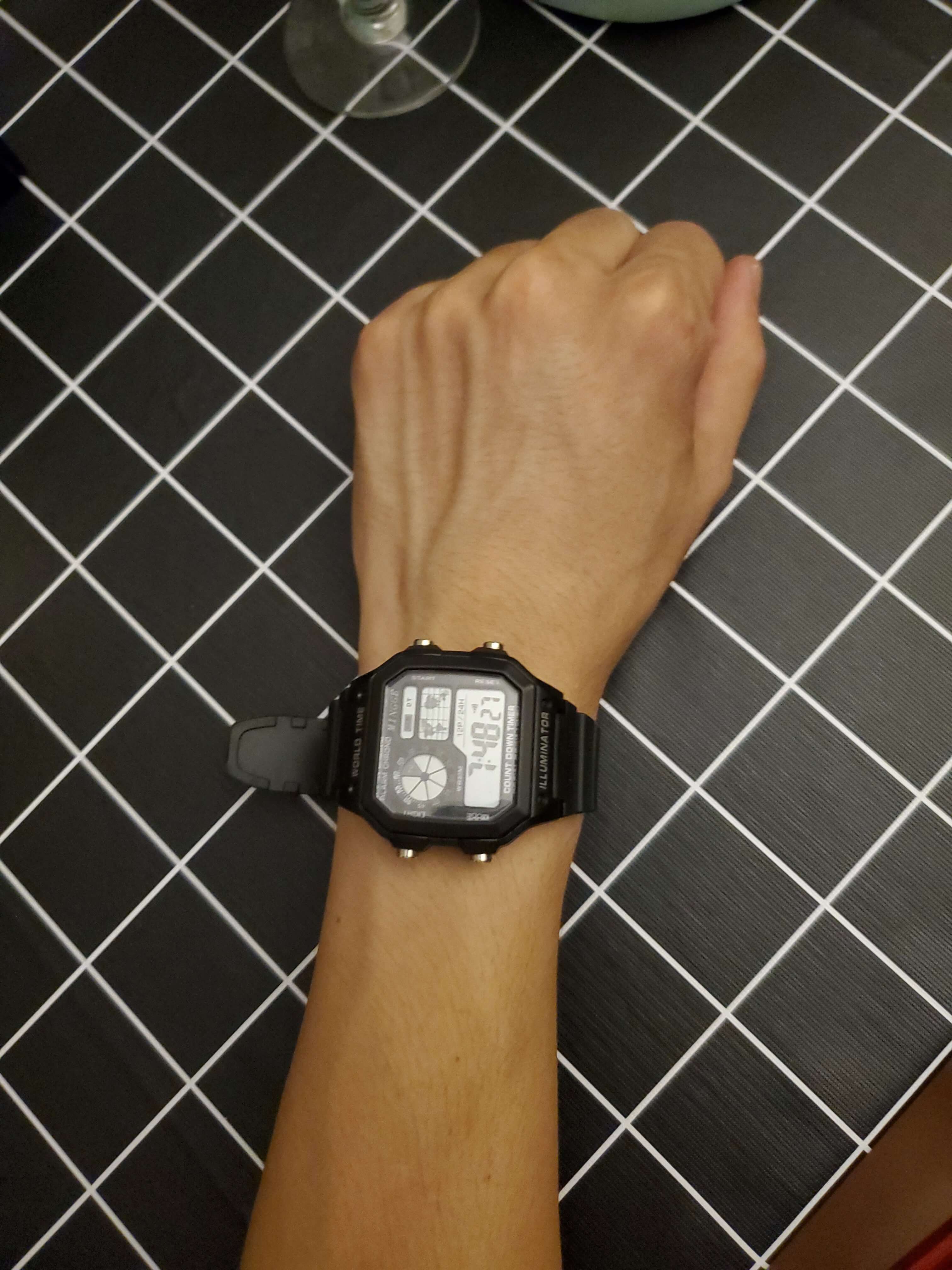 年轻人的第一款备用手表?20元不到电子表上手简评