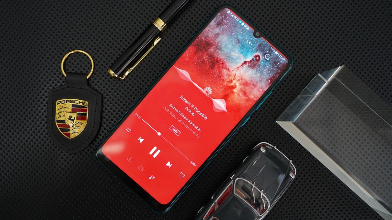 华为畅享10e发布：搭载5000mAh超大电池，售价仅999起