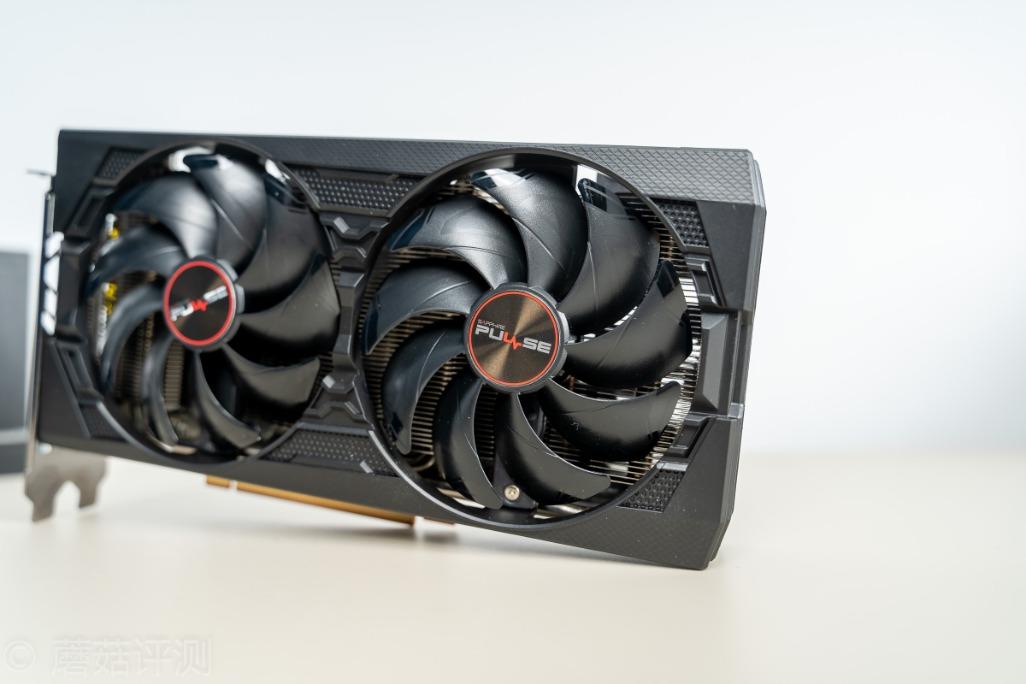 体验优秀，潜力太深！蓝宝石RX5500XT白金版OC显卡 评测