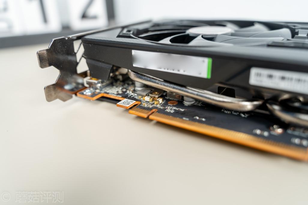 体验优秀，潜力太深！蓝宝石RX5500XT白金版OC显卡 评测