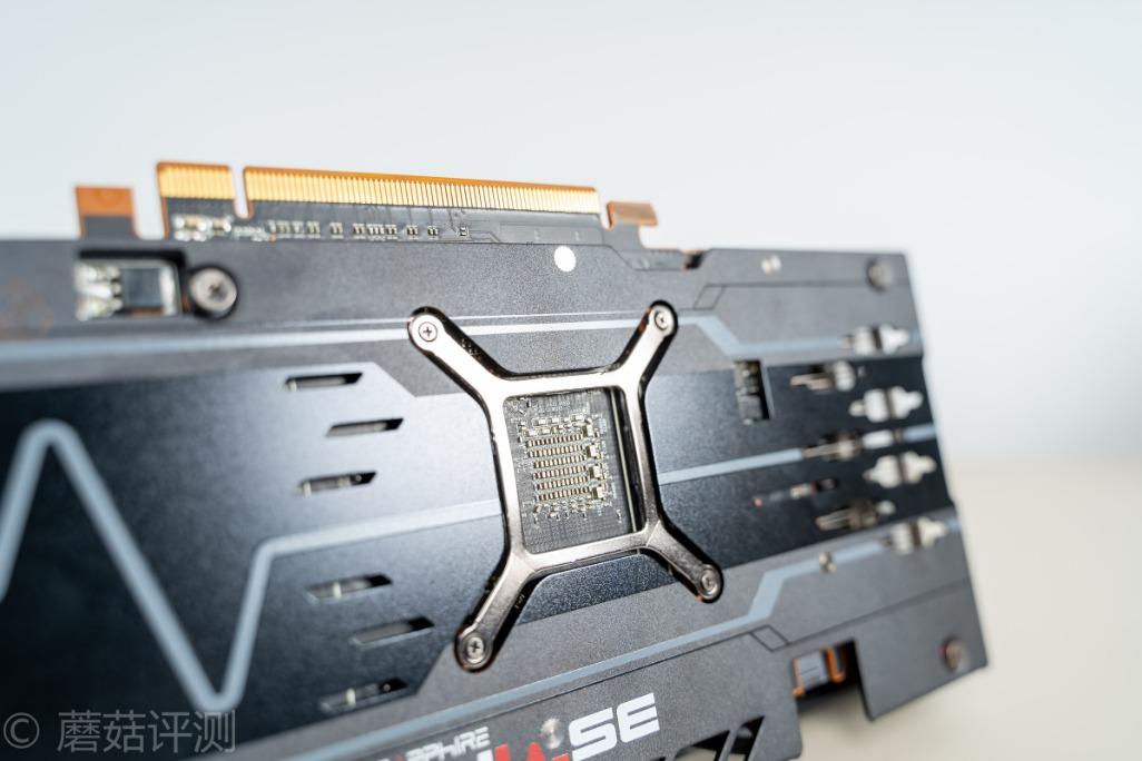 体验优秀，潜力太深！蓝宝石RX5500XT白金版OC显卡 评测