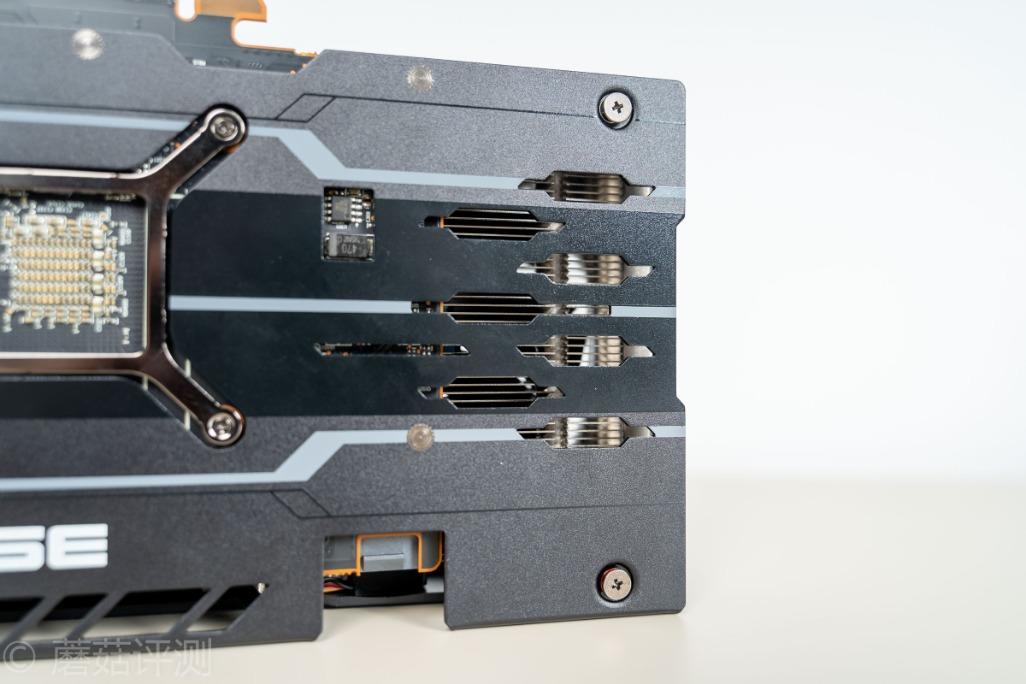 体验优秀，潜力太深！蓝宝石RX5500XT白金版OC显卡 评测