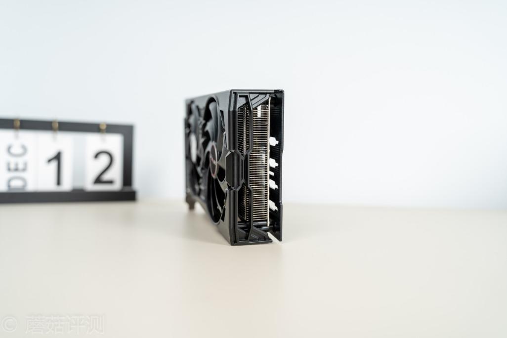 体验优秀，潜力太深！蓝宝石RX5500XT白金版OC显卡 评测