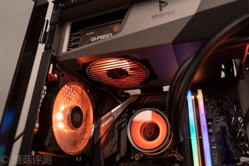 体验优秀，潜力太深！蓝宝石RX5500XT白金版OC显卡 评测