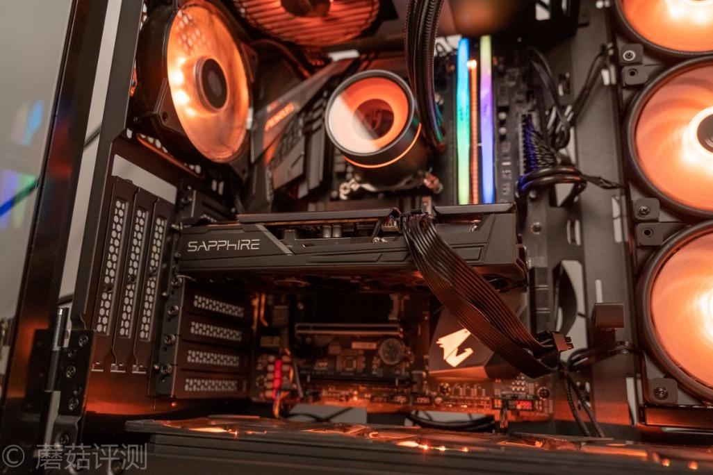 体验优秀，潜力太深！蓝宝石RX5500XT白金版OC显卡 评测